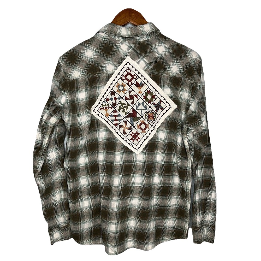 Columbia Flannel Shirt Men's M Plaid Graphic Embroidered Patch Western Cowboy